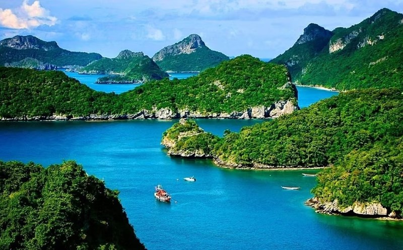 Cảnh biển và cây xanh ở Koh Samui island, Thailand