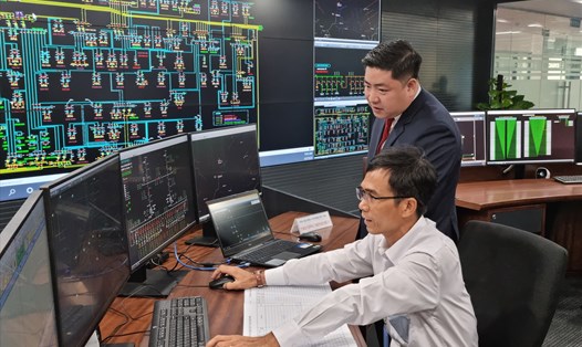 Trung tâm điều độ hệ thống điện 2 của EVNHCMC phục vụ giám sát và điều khiển hệ thống lưới điện của EVNHCMC. Ảnh: Nam Dương