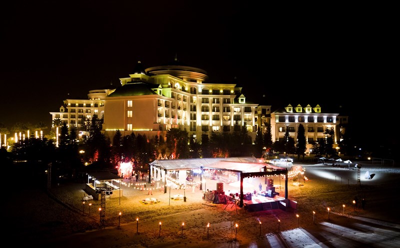 Lễ cưới được tổ chức vào tối 7.2 tại Vinpearl Hạ Long