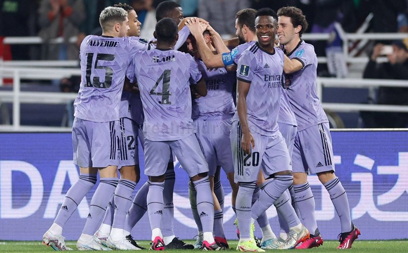 Raja Casablanca - Huyền Thoại Xanh Trắng Bắc Phi