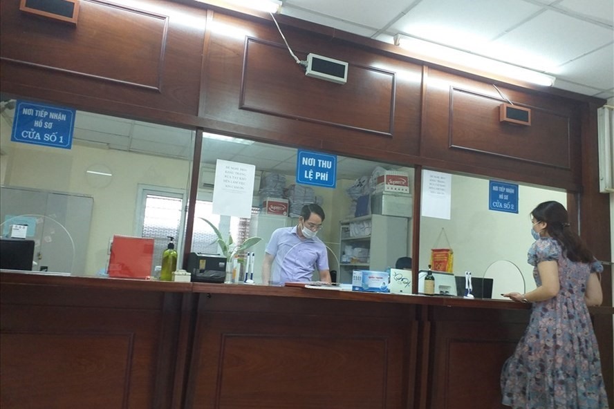 Yêu cầu hỗ trợ người dân tối đa khi đổi giấy phép lái xe cấp độ 4. Ảnh: Minh Hạnh