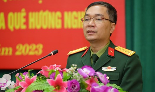 Đại tá Trần Ngọc Anh, Phó Cục trưởng Cục Tuyên huấn, Bộ Quốc phòng phát biểu tại buổi họp báo. Ảnh: Hữu Chánh
