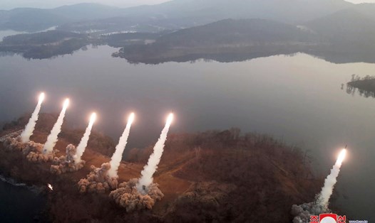 Triều Tiên phóng 6 tên lửa trong cuộc diễn tập mới nhất. Ảnh: AFP