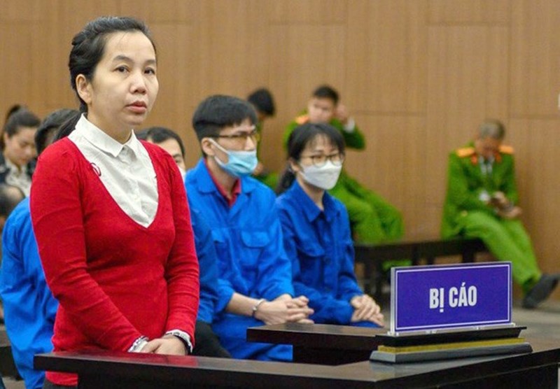 Vụ chiếm đoạt 433 tỉ: Siêu lừa vay lãi nặng tứ tung để đáo hạn, trả nợ