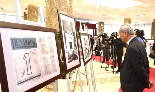 Triển lãm ảnh "80 năm Đề cương về văn hoá Việt Nam" (1943 - 2023) đã được khai mạc tại Trung tâm Hội nghị Quốc tế (Hà Nội) ngày 27.2. Ảnh: Trần Huấn