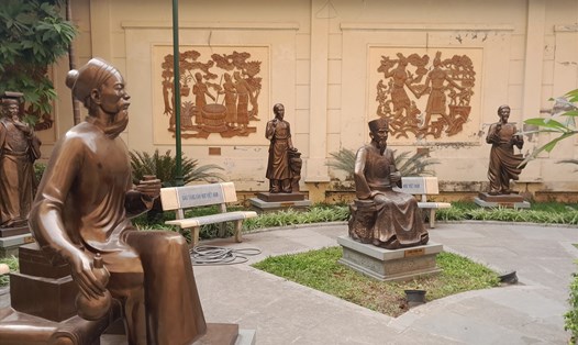 Không gian trưng bày ngoài trời của bảo tàng. Ảnh: Vân Anh