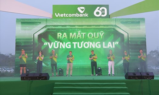 Vietcombank ra mắt Quỹ Vững tương lai và phát động Giải chạy 60 năm “Vạn trái tim - Một niềm tin”. Ảnh: Vietcombank
