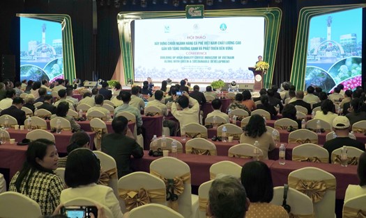 Quang cảnh Hội thảo xây dựng ngành hàng cà phê Việt Nam chất lượng cao gắn với tăng trưởng và phát triển bền vững. Ảnh: Đức Thảo