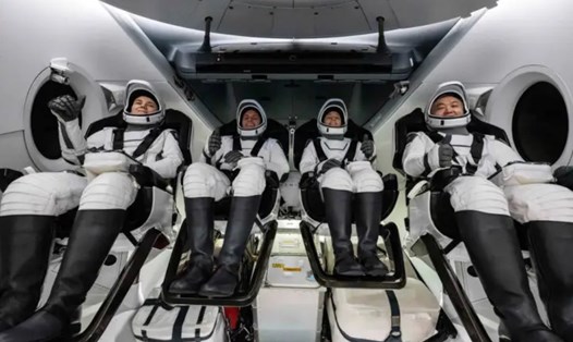 Phi hành đoàn Crew-5 trở về Trái đất trên tàu của SpaceX. Ảnh: NASA