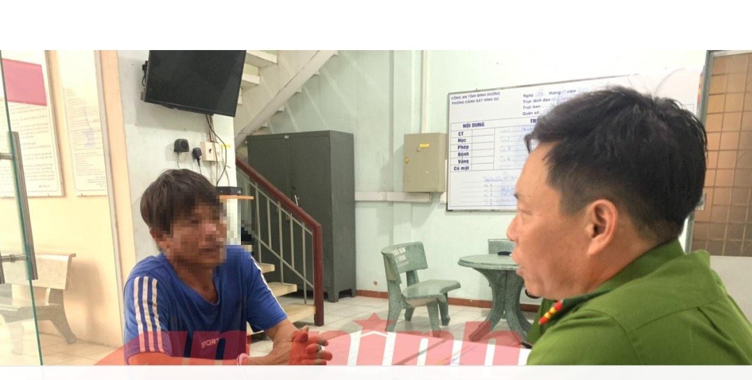 Đối tượng Thuận tại cơ quan công an. Ảnh: ANBD