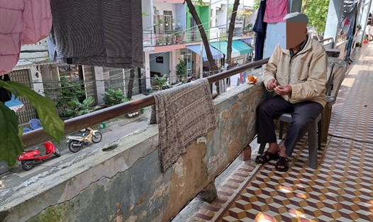 Người dân sống tại các chung cư thuộc sở hữu nhà nước ở Đà Nẵng phần lớn thuộc hộ nghèo, người già. Ảnh: Nguyễn Linh