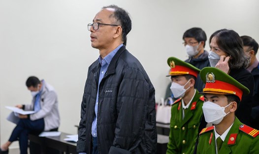 Cựu Giám đốc chi nhánh ngân hàng Đỗ Quốc Hùng thừa nhận sai sót trong vụ thất thoát hàng trăm tỉ. Ảnh: Việt Dũng