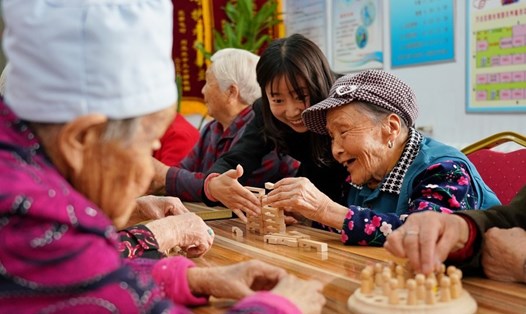 Người cao tuổi trong một trung tâm chăm sóc sức khỏe ở tỉnh Hà Bắc, Trung Quốc. Ảnh: Xinhua