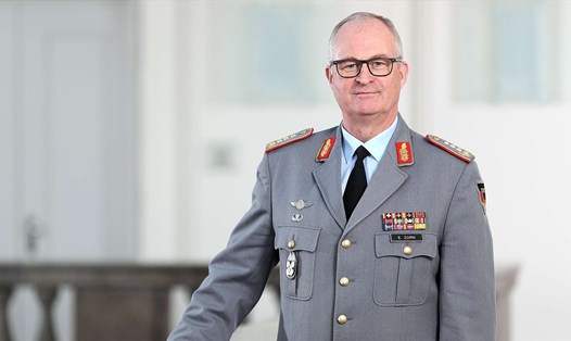 Đức thay Tư lệnh quân đội Eberhard Zorn. Ảnh: Bộ Quốc phòng Đức