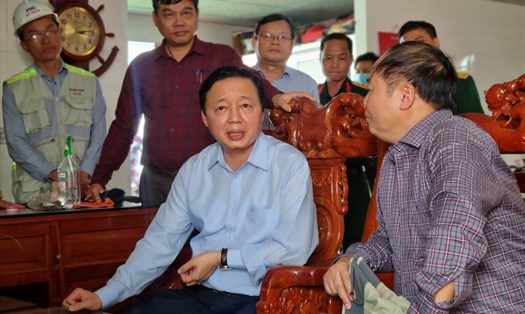 Phó Thủ tướng Trần Hồng Hà làm việc với lãnh đạo 2 tỉnh An Giang, Đồng Tháp về tình hình khai thác cát. Ảnh: Hoàng Lộc