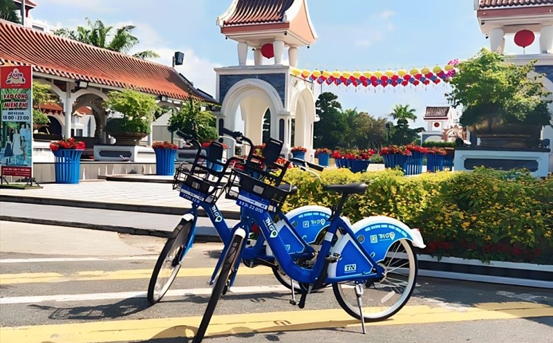 Đà Nẵng lắp đặt khoảng 600 xe đạp công cộng để phục vụ nhu cầu đi lại cho người dân và du khách. Ảnh: Nguyễn Linh