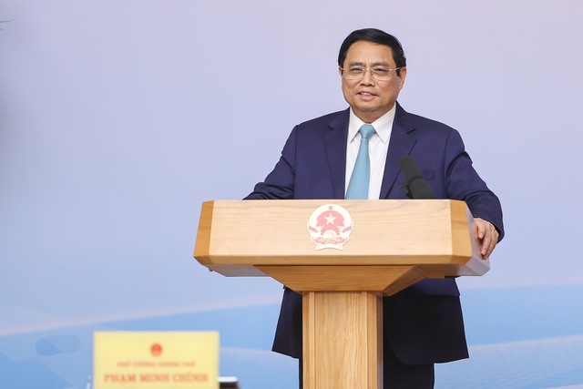 Thủ tướng yêu cầu thay đổi tư duy "cung cấp cái mình có", chuyển đổi cách làm du lịch "một mùa". Ảnh: VGP/Nhật Bắc