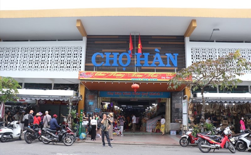 Chợ Hàn (TP Đà Nẵng) được đầu tư hơn 8 tỷ đồng cho việc cải tạo, nâng cấp nhiều hạng mục xuống cấp sau hơn 30 năm hoạt động. Ảnh: Nguyễn Linh