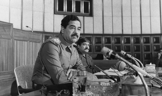 Cố Tổng thống Iraq Saddam Hussein từng tiếp nhận cuộc phỏng vấn 7 tháng với FBI. Ảnh: Biography