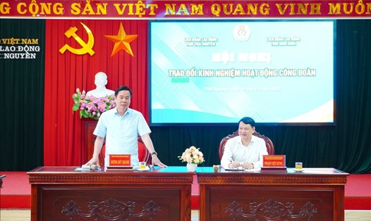 Lãnh đạo LĐLĐ tỉnh Thái Nguyên và LĐLĐ tỉnh Ninh Bình điều hành buổi làm việc. Ảnh: Công đoàn Thái Nguyên