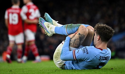 Stones gặp chấn thương trong trận thắng Man City hồi tháng 1 tại FA Cup. Ảnh: AFP