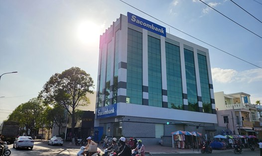 Sacombank chủ động thương lượng với bà Hồ Thị Thùy Dương liên quan đến khoản tiền 46,9 tỉ đồng bị mất. Ảnh: Hữu Long