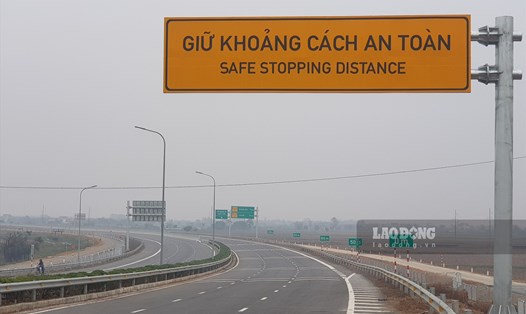 Tuyến cao tốc Cao Bồ - Mai Sơn thuộc cao tốc Bắc - Nam giai đoạn 1, với chiều dài 15km, quy mô 4 làn xe do Sở GTVT tỉnh Ninh Bình làm chủ đầu tư đã hoàn thiện và đưa vào khai thác từ năm 2022. Ảnh: Diệu Anh