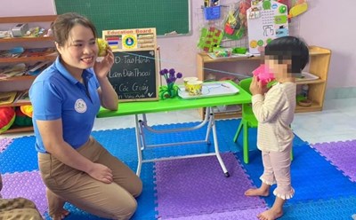 Nhiều nữ giáo viên mầm non mong nghỉ hưu ở tuổi 55. Ảnh minh hoạ: Chu Trang