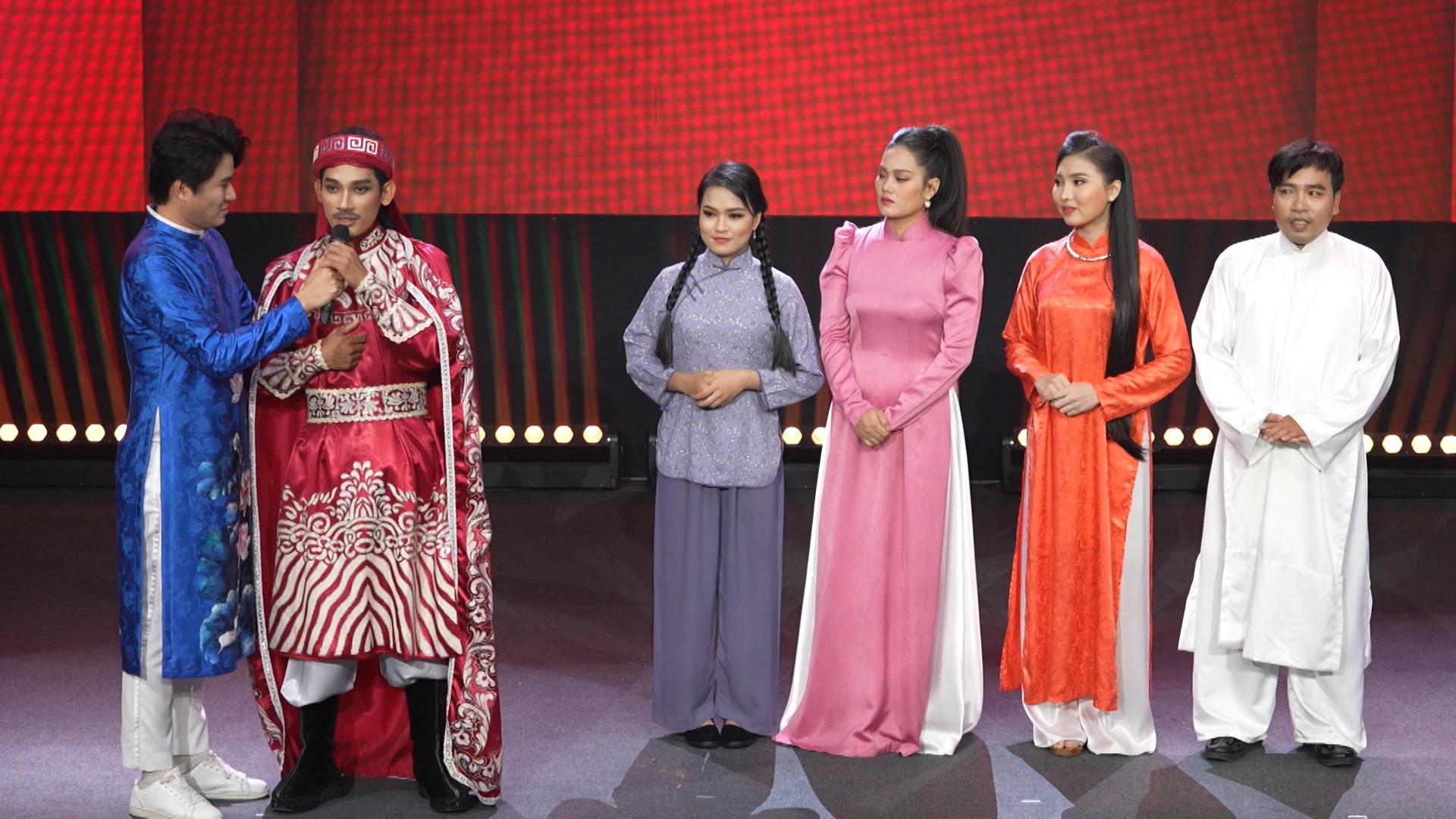 Học trò Trinh Trinh chia tay chương trình. Ảnh: Nhà sản xuất.