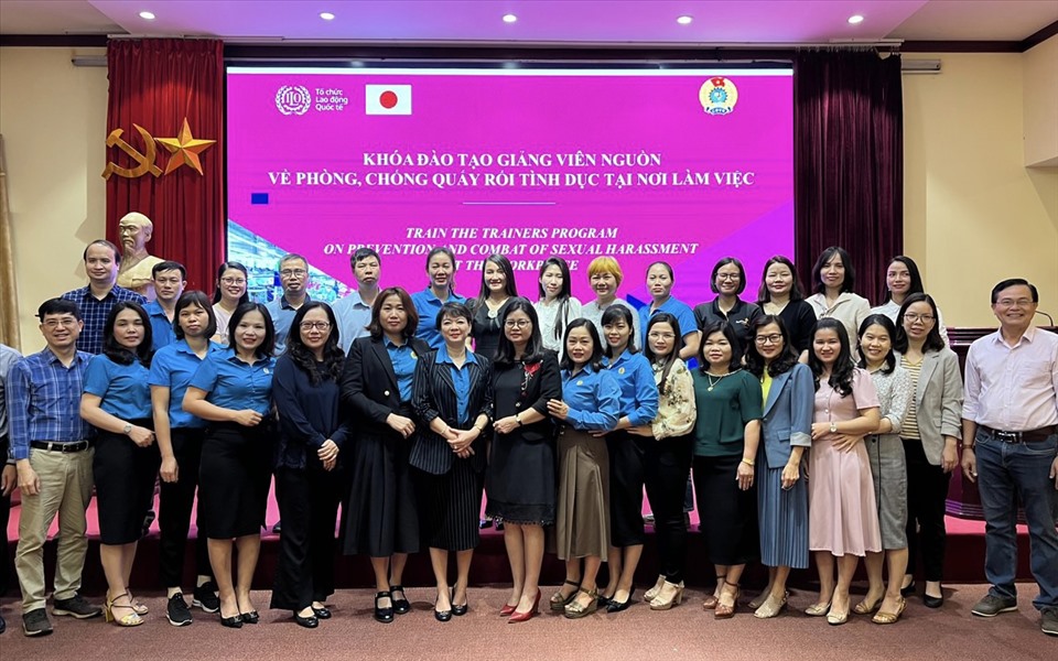 Trang bị kiến thức phòng, chống quấy rối tình dục tại nơi làm việc