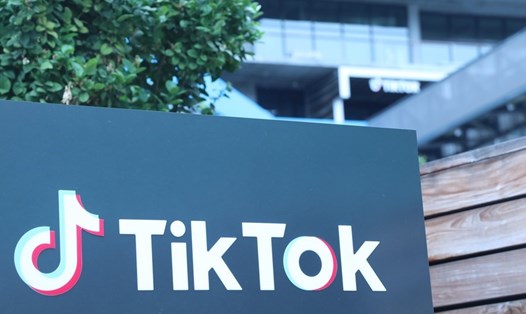 Logo của TikTok tại văn phòng của TikTok ở thành phố Culver, California, Mỹ. Ảnh: Xinhua