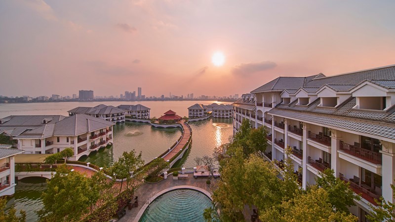 5 khách sạn sang chảnh, view Hồ Tây đẹp lung linh ở Hà Nội
