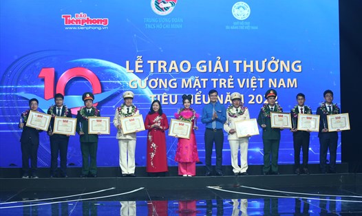 Lễ trao Giải thưởng Gương mặt trẻ Việt Nam tiêu biểu diễn ra tối 23.3. Ảnh: Vĩnh Hoàng