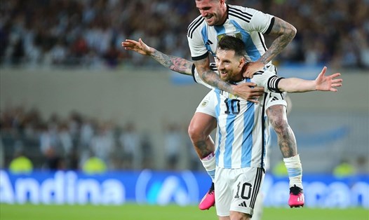 Messi chạm mốc 800 bàn trong sự nghiệp.  Ảnh: Liên đoàn bóng đá Argentina