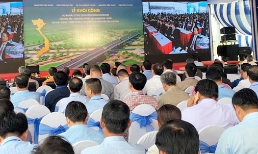 Cao tốc Cần Thơ về Cà Mau được khởi công đồng loạt vào ngày 1.1.2023 là niềm mong ước của nhiều người dân tỉnh Cà Mau.