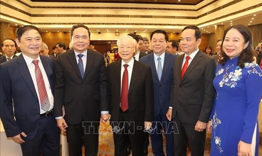 Tổng Bí thư Nguyễn Phú Trọng và các lãnh đạo Đảng, Nhà nước tham dự Lễ kỷ niệm. Ảnh: TTXVN