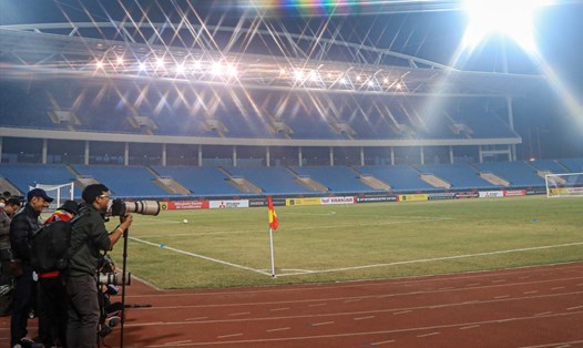 Sân Mỹ Đình thời điểm đăng cai các trận đấu sân nhà của tuyển Việt Nam tại AFF Cup 2022. Ảnh: Minh Dân