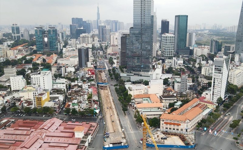 Một khúc đường Lê Lợi nhìn từ trên cao. Ảnh: Anh Tú.