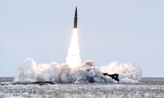 Tên lửa Iskander-M của Nga có khả năng mang đầu đạn hạt nhân. Ảnh: Bộ Quốc phòng Nga