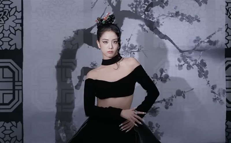 Jisoo Blackpink đưa văn hoá Hàn Quốc vào album solo. Ảnh: AllKpop.