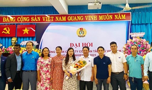Ban Chấp hành Công đoàn Công ty CP Tân Phú Việt Nam nhiệm kỳ 2023 - 2028 ra mắt Đại hội. Ảnh: Công đoàn Công Thương