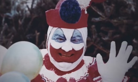 John Wayne Gacy trong trang phục chú hề vui nhộn “Pogo”. Ảnh: Documentary