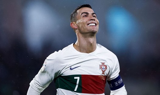 Ronaldo tiếp tục chói sáng trong màu áo tuyển Bồ Đào Nha.  Ảnh: LĐBĐ Bồ Đào Nha
