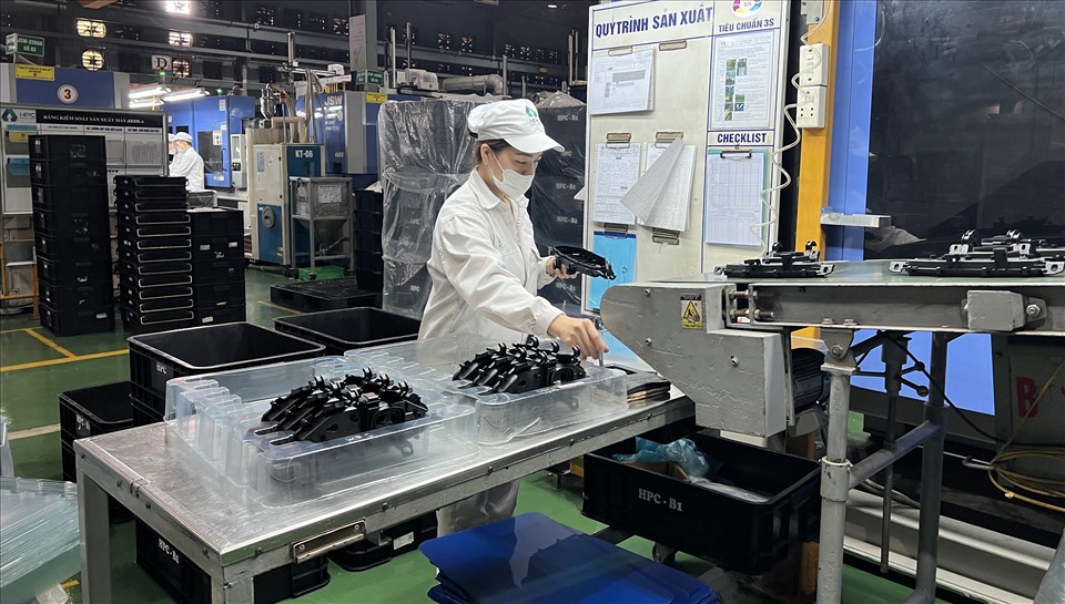 Việc “Đẩy mạnh học tập và làm theo tư tưởng, đạo đức, phong cách Hồ Chí Minh” được tuyên truyền đến đội ngũ công nhân viên chức lao động cả nước (ảnh minh hoạ). Ảnh: Kiều Vũ