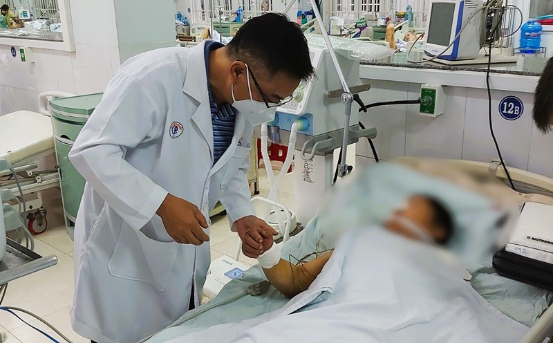 Đi dã ngoại, hơn 50 học sinh trường Tiểu học Kim Giang nghi bị ngộ độc