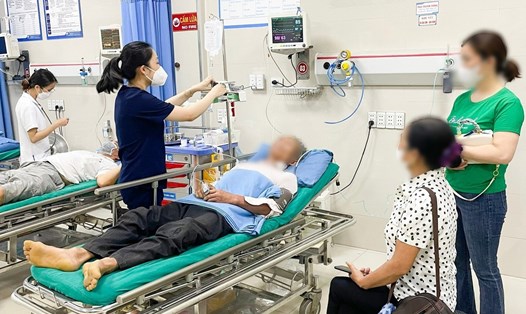 Bệnh nhân cấp cứu tại Bệnh viện Hùng Vương (Phú Thọ). Ảnh: Bệnh viện cung cấp