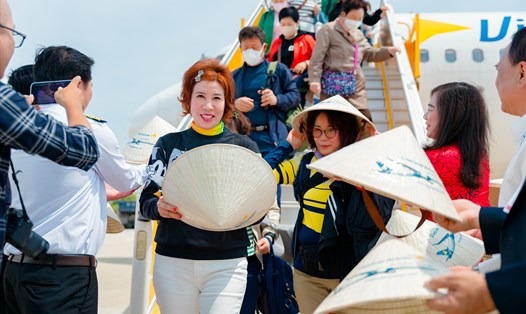 Khánh Hòa vừa đón chuyến bay charter đầu tiên khởi hành từ TP Daegu, Hàn Quốc.