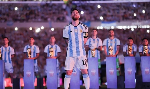 Messi và các đồng đội được vinh danh tại quê nhà Argentina.  Ảnh: LĐBĐ Argentina