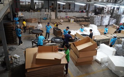 Công nhân ngành gỗ ở Đồng Nai gặp nhiều khó khăn do tình trạng thiếu đơn hàng. Ảnh: Hà Anh Chiến