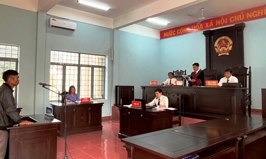 Bị cáo Trần Văn Hà lĩnh án 13 tháng tù về tội đánh bạc. Ảnh: Viện Kiểm sát Nhân dân huyện Krông Năng